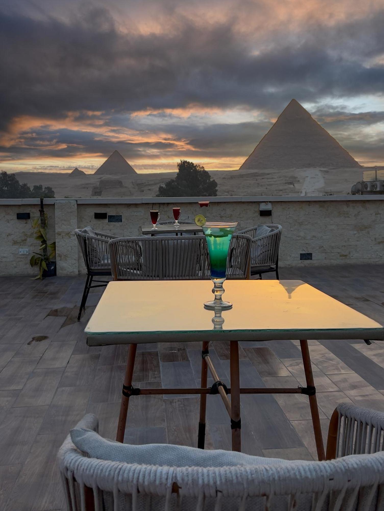 Pyramids Vista Inn Kafret el-Gabal Exterior foto